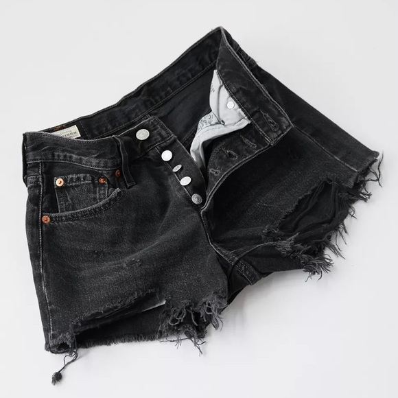 Levi’s 501 Original Cutoff Denim Shorts - Picture 2 of 6